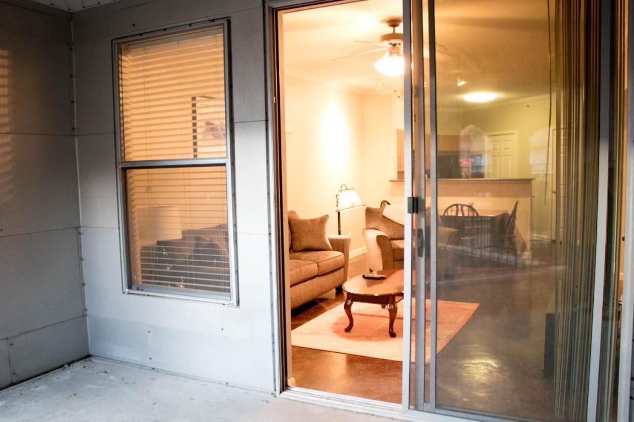 Downtown Dallas Beautiful Poolside Apartment Eksteriør bilde