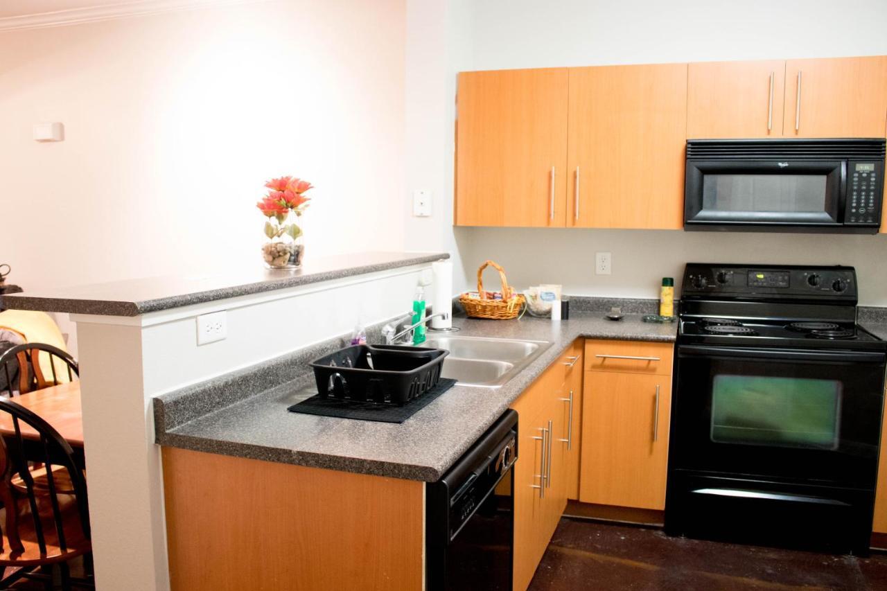 Downtown Dallas Beautiful Poolside Apartment Eksteriør bilde